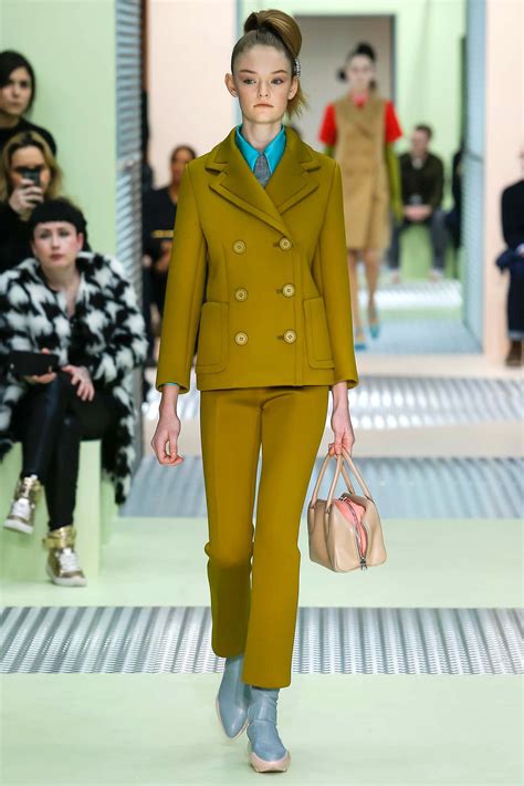 sfilata prada 2015|Watch Prada Fall 2015 Ready.